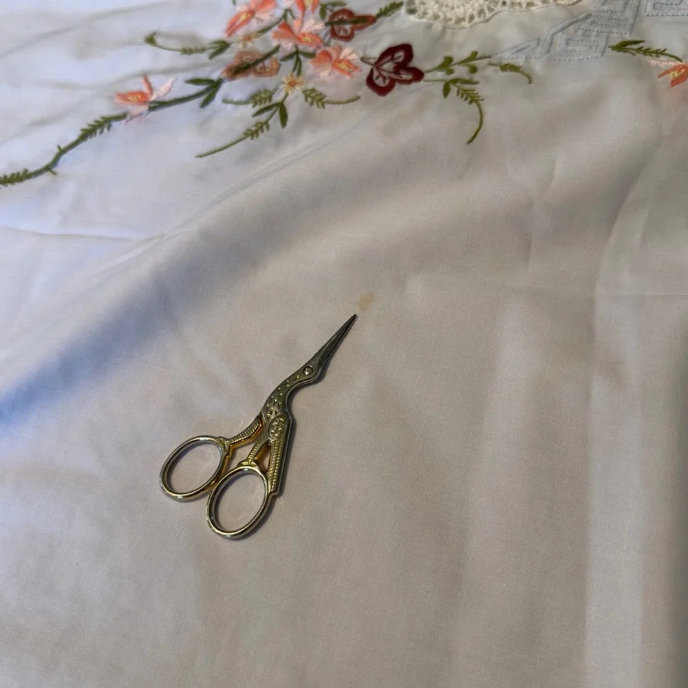 Vintage Tablecloth Floral Hand Embroidered Crochet Lace 116x66 Cottagecore
